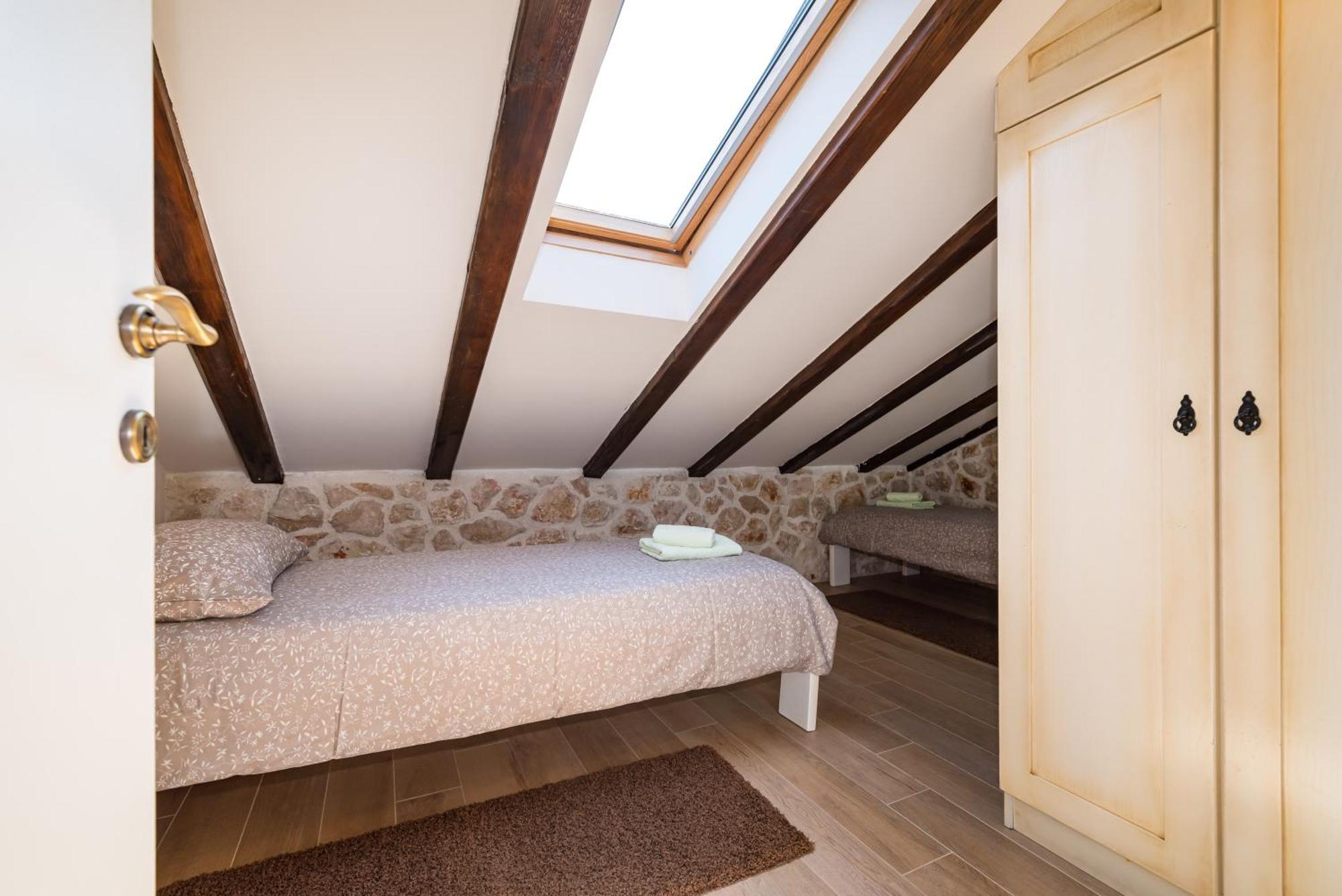 Villa Stone House à Ražanac Extérieur photo