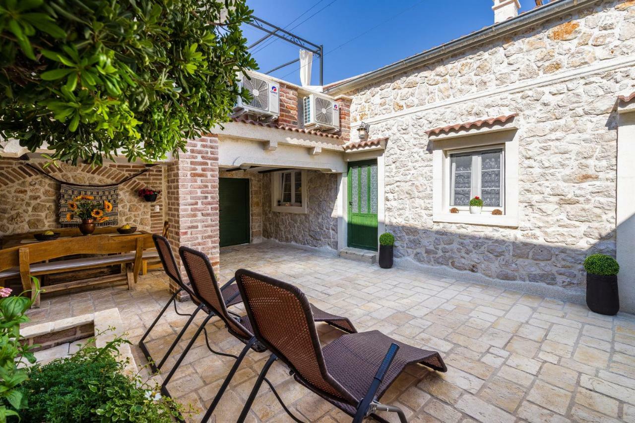 Villa Stone House à Ražanac Extérieur photo