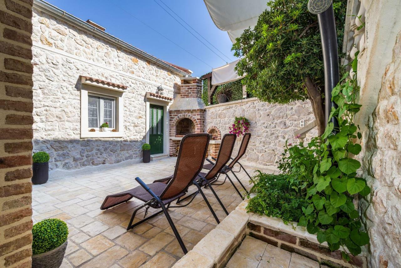 Villa Stone House à Ražanac Extérieur photo