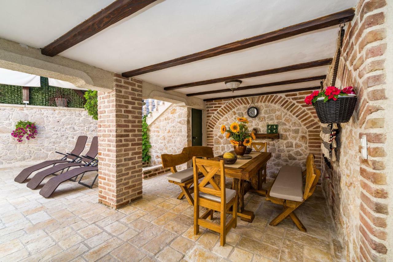 Villa Stone House à Ražanac Extérieur photo