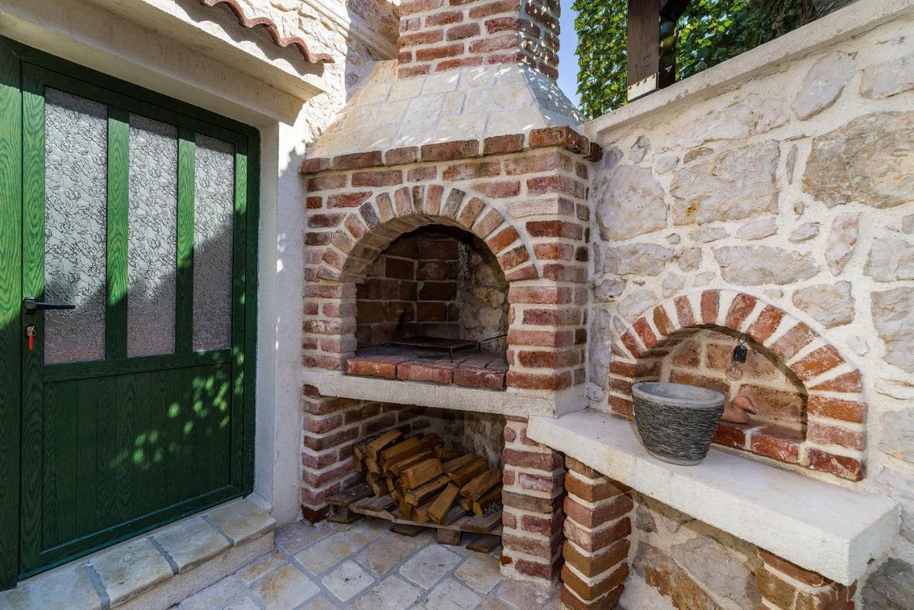 Villa Stone House à Ražanac Extérieur photo